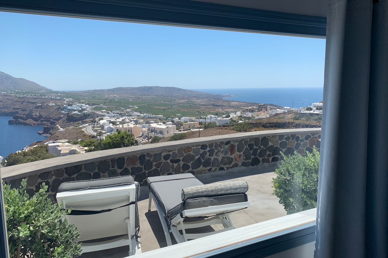 Ρομαντική Διαμονή στο Apanemo Hotel στη Σαντορίνη 4 Ρομαντική Διαμονή στο Apanemo Hotel στη Σαντορίνη