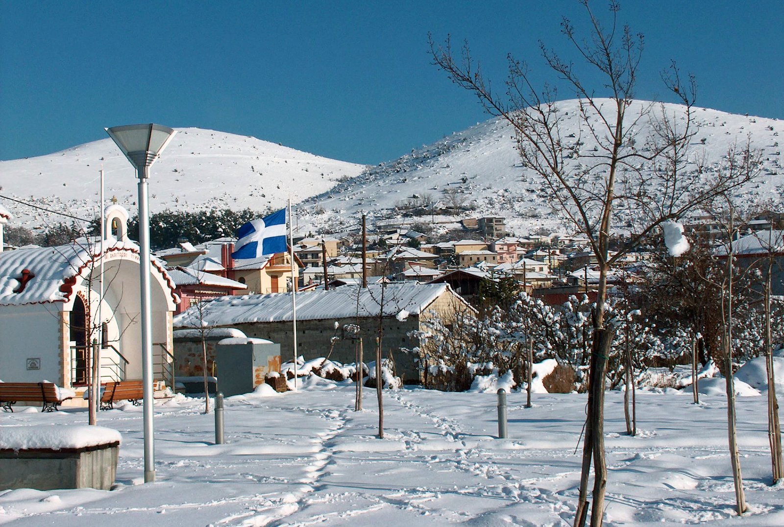 Anthomeli - Το μεγαλύτερο ελληνικό Family Lifestyle & Travel blog 5 8 χειμερινοί προορισμοί στην Βόρειο Ελλάδα. Το Καϊμακτσαλάν είναι ένας από αυτούς. Για διαμονή προτείνουμε τον Παλαιό Άγιο Αθανάσιο