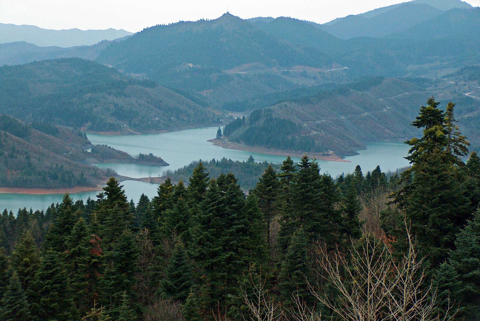 Η πανέμορφη λίμνη Πλαστήρα