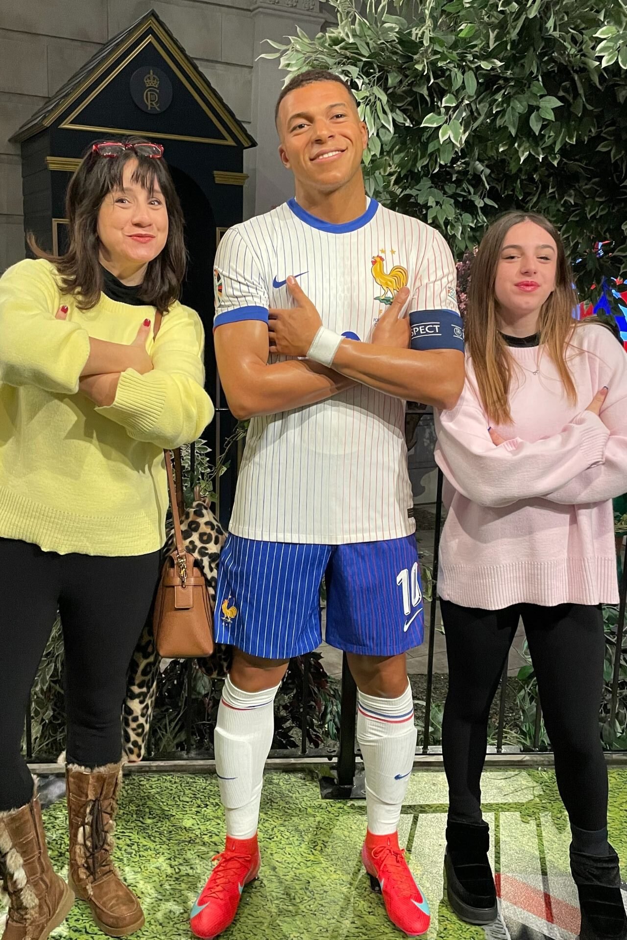 Φωτογραφία με τον Mpappe στο Madame Tussauds του Λονδίνου