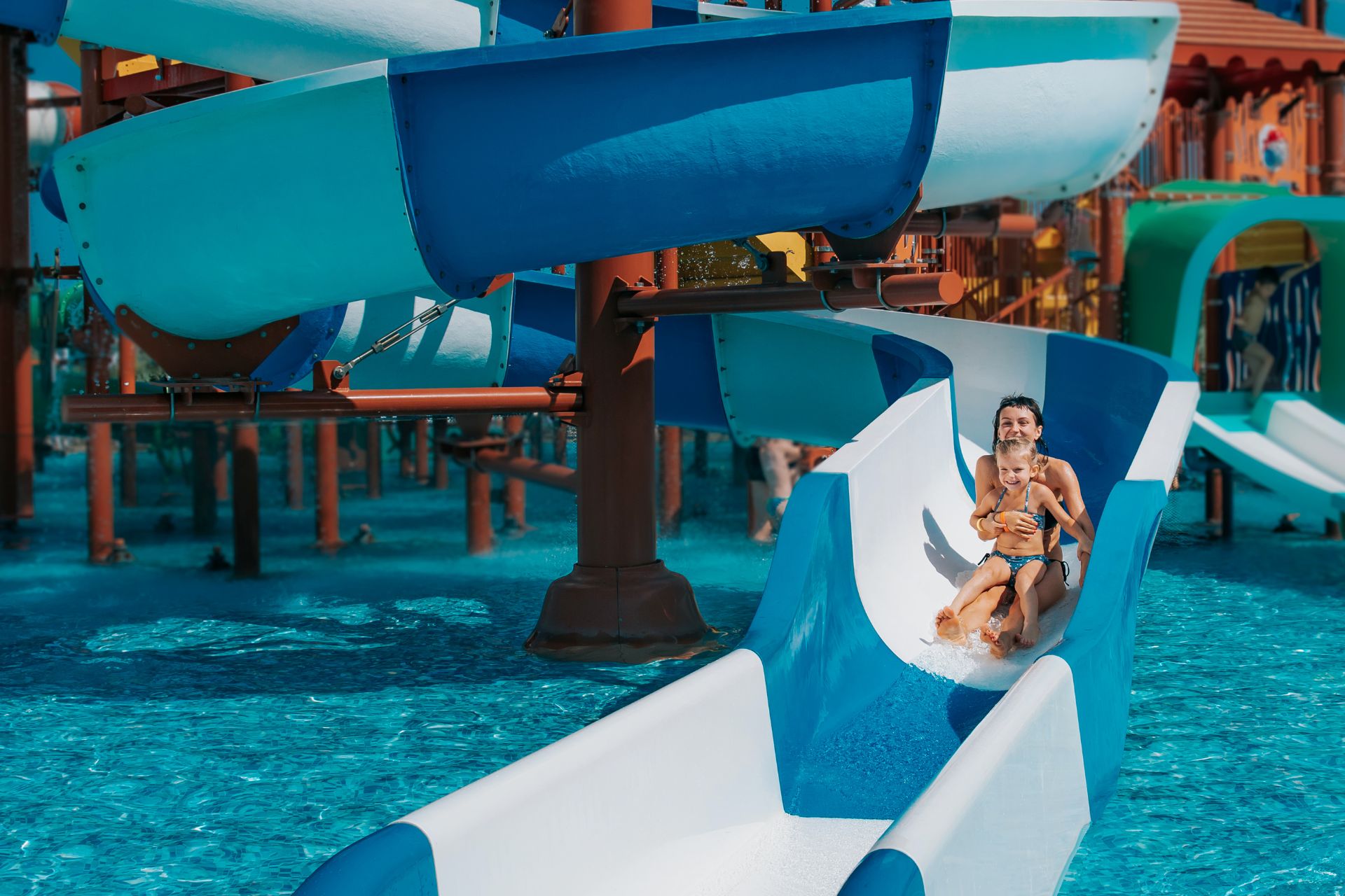 Τα 11 καλύτερα water parks στην Ελλάδα